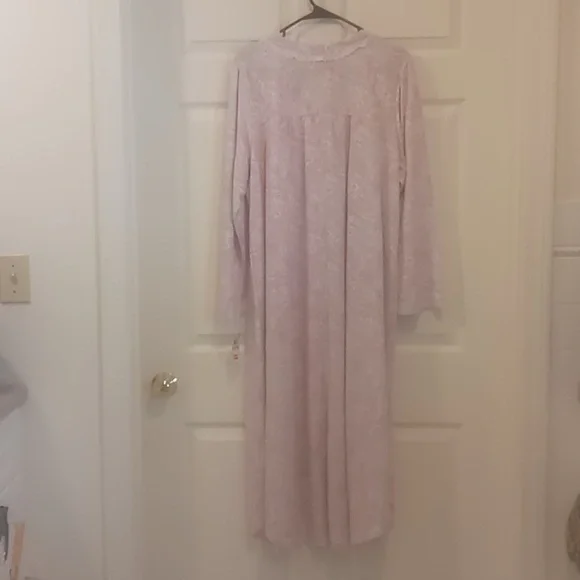 Miss Elaine Lovely Soft Plus Size Honeycomb Pink Paisley Gown NWT Size 1X & 2X - Picture 6 of 7